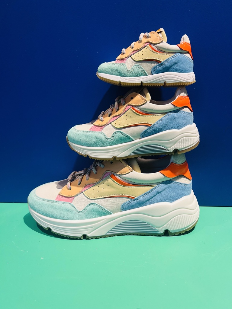 Sneaker hoge zool D365