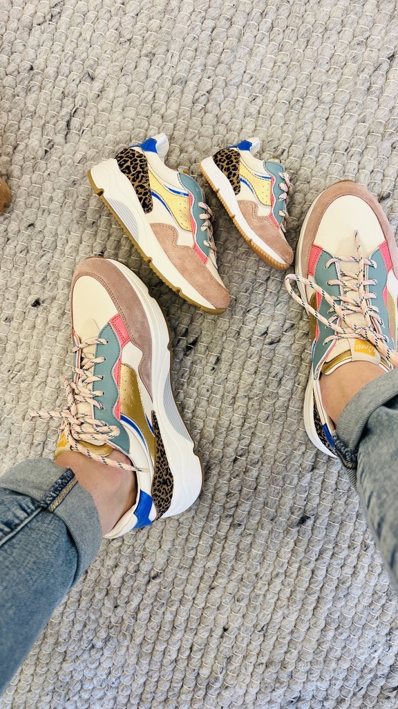 Sneaker hoge zool d365