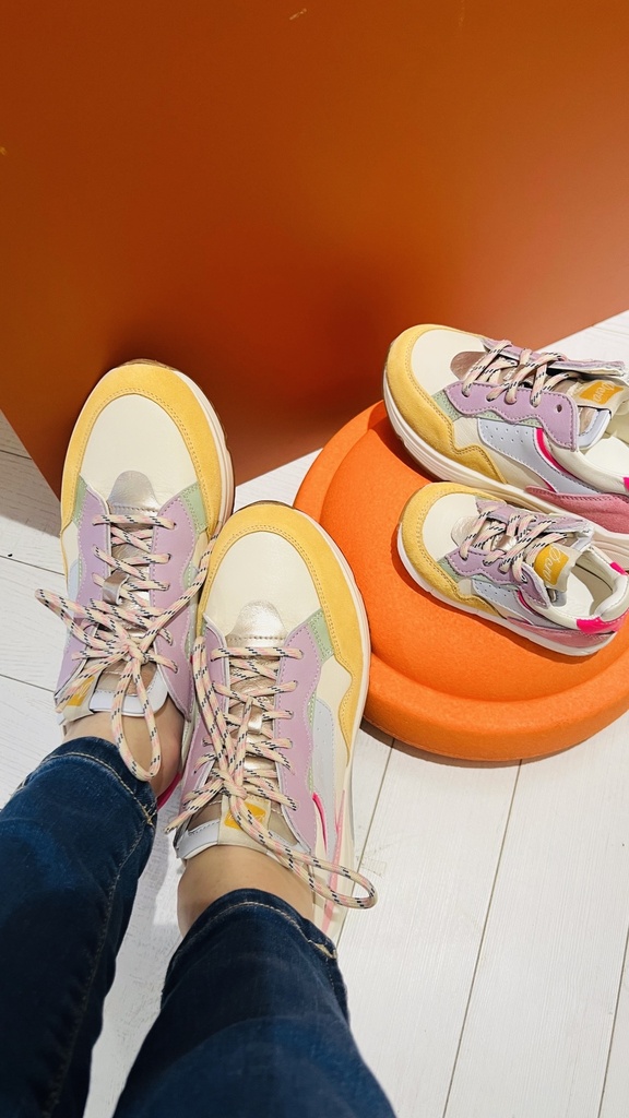 Sneaker hoge zool d365