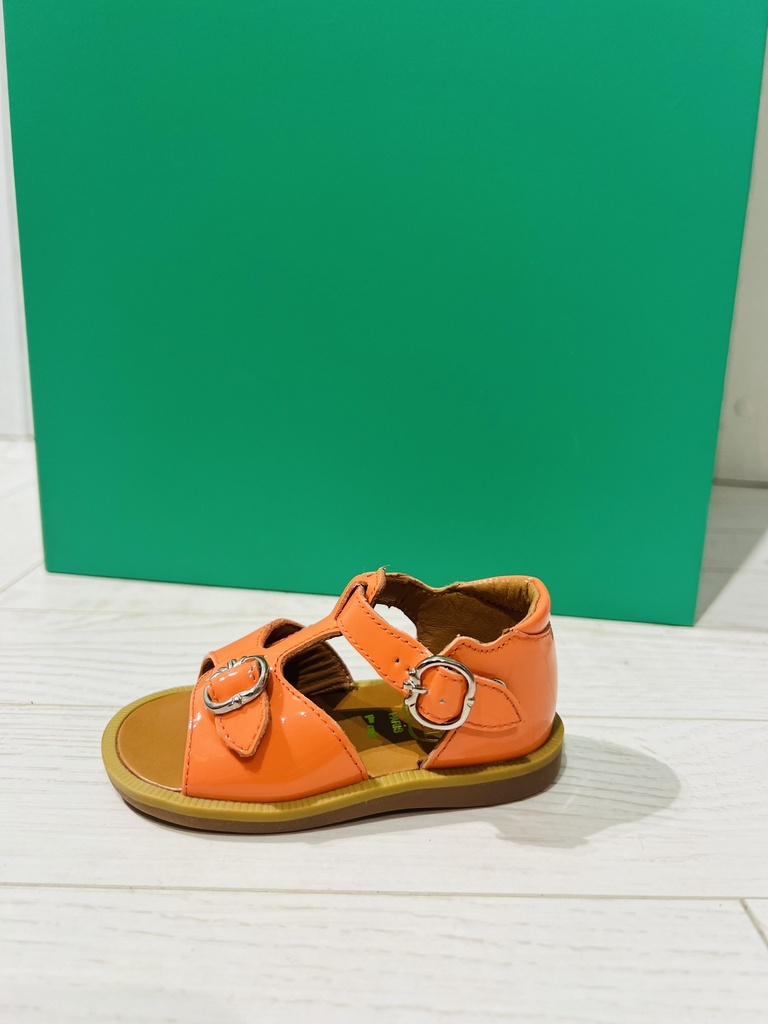 Sandaal gesloten hiel