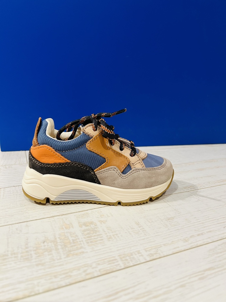 Sneaker hoge zool d370