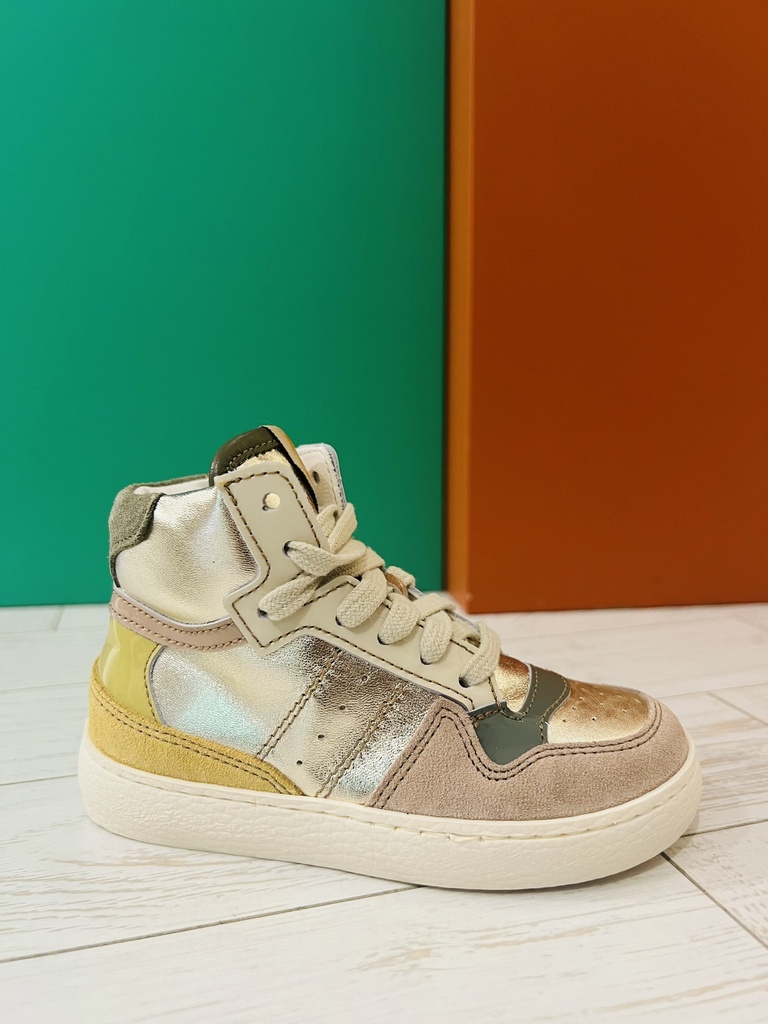 Hoge sneaker d407