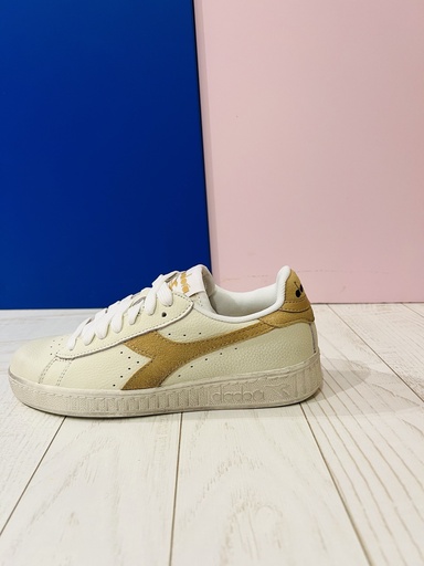 Sneaker low waxed suede pop