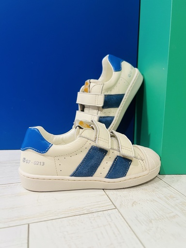 Sneaker 851