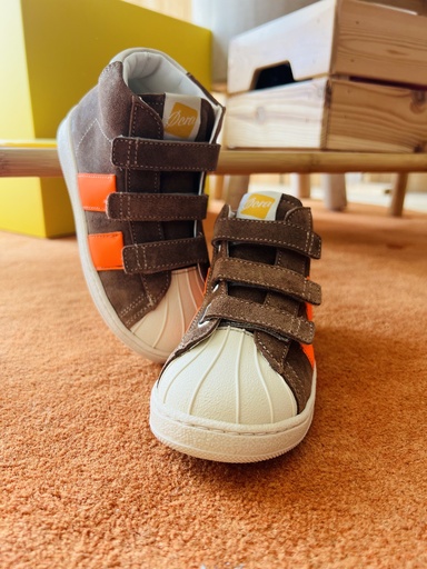 Hoge sneaker d921 
