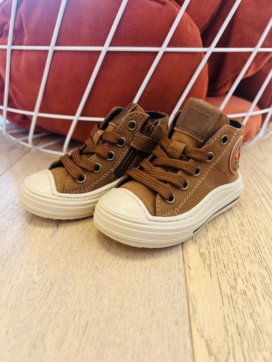 Hoge sneaker p1113