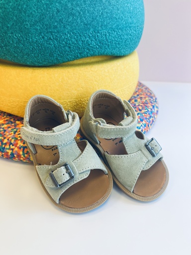 Sandaal gesloten hiel 