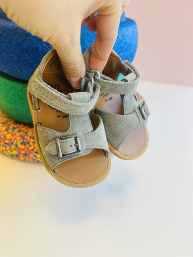 Sandaal gesloten hiel  